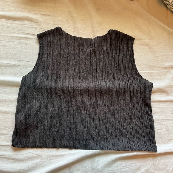 Oak + Fort Cropped Textured Knit Tank Top - Picture 3 of 4